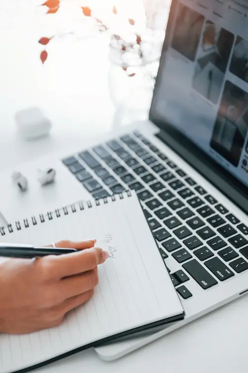 redaction de contenu automatisé SEO
